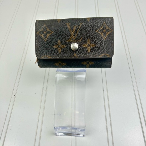 Louis Vuitton Monogram 6 Key Ring Case Wallet - Picture 2 of 13